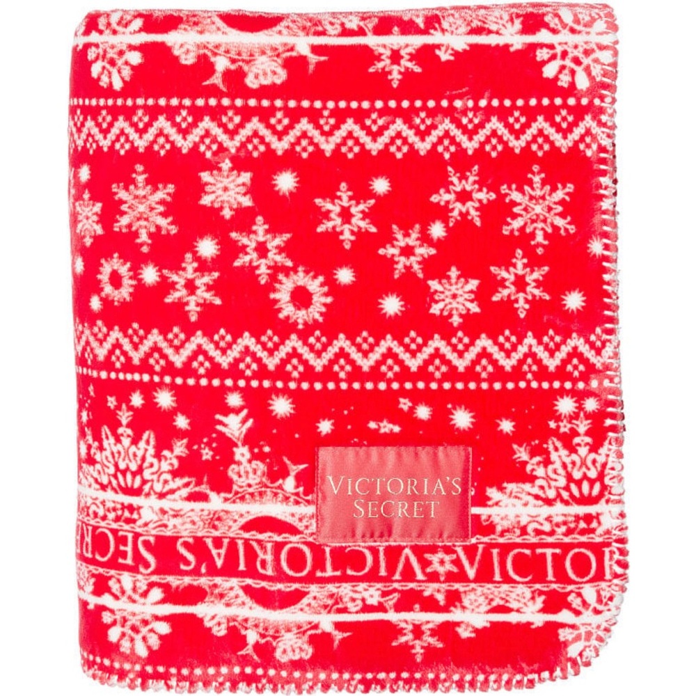 Victoria’s Secret Christmas 2022 Cozy Plush Blanket Fairisle Print Snowflakes